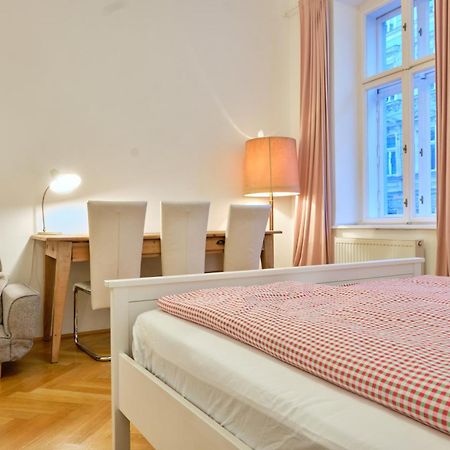 Chic Apartment - Near U3 Metro Виена Екстериор снимка