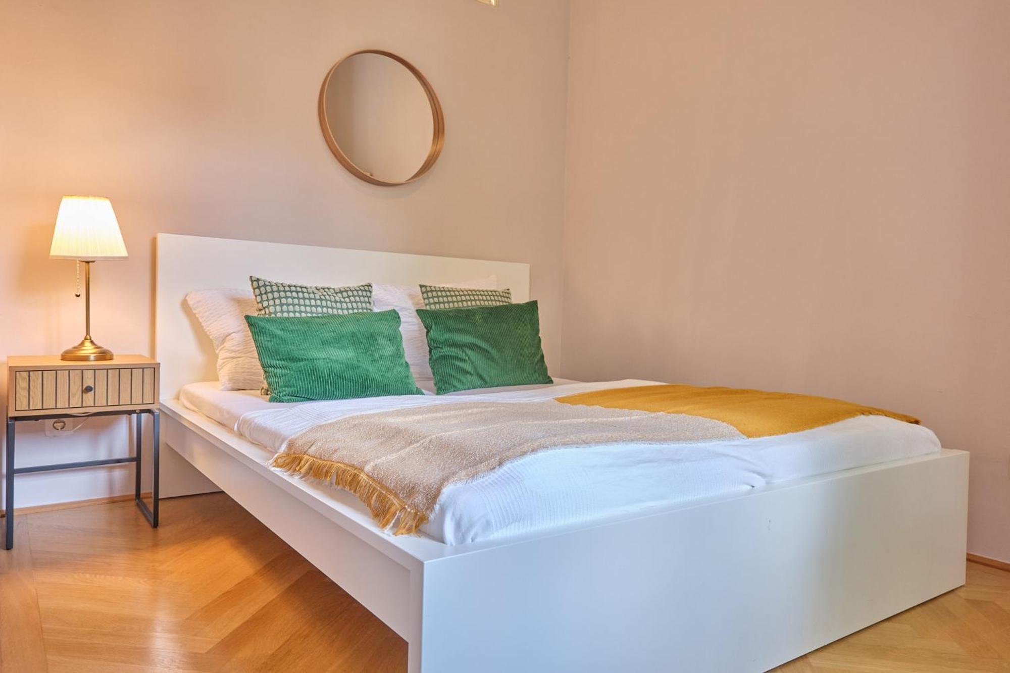 Chic Apartment - Near U3 Metro Виена Екстериор снимка