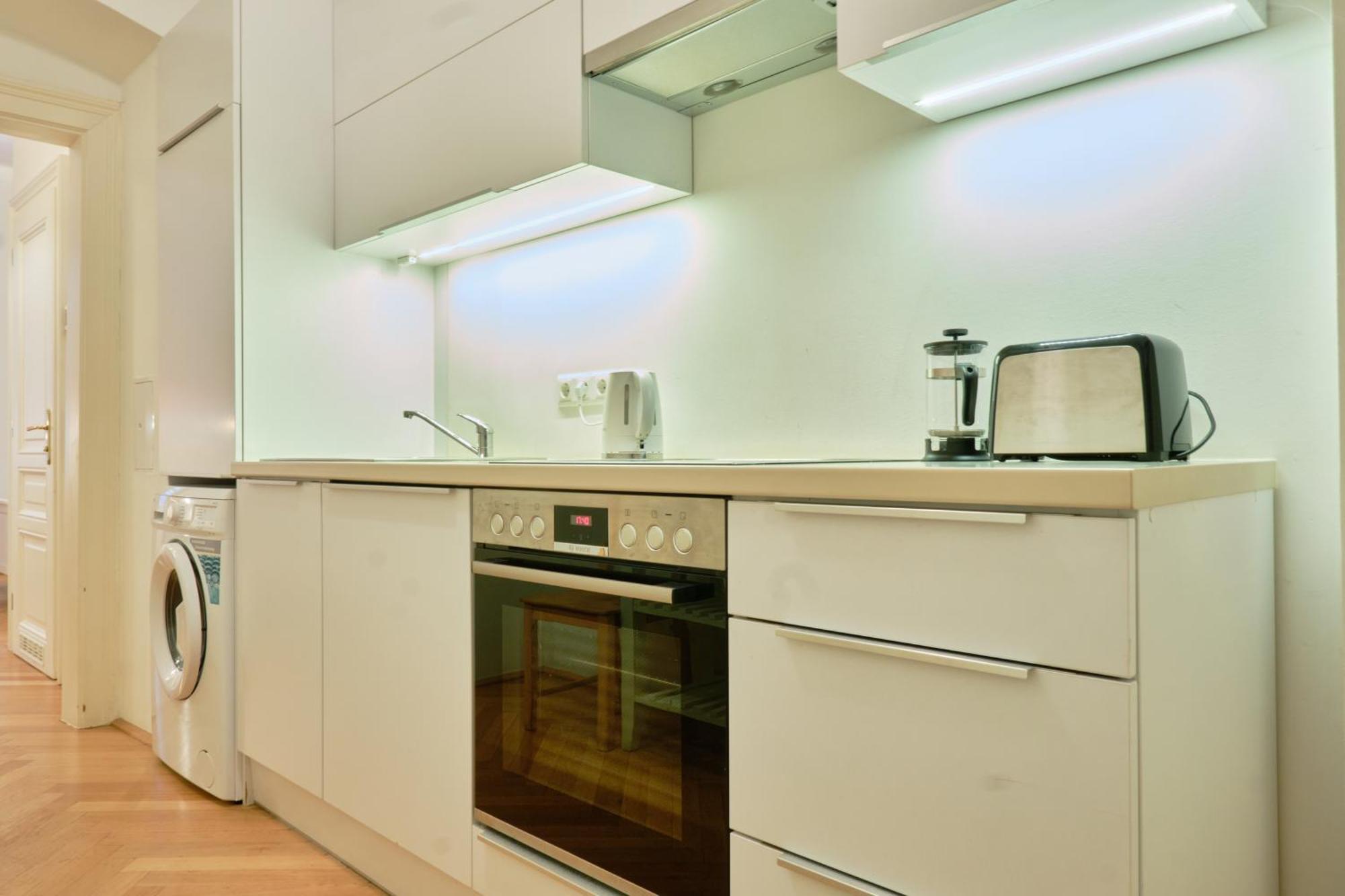 Chic Apartment - Near U3 Metro Виена Екстериор снимка