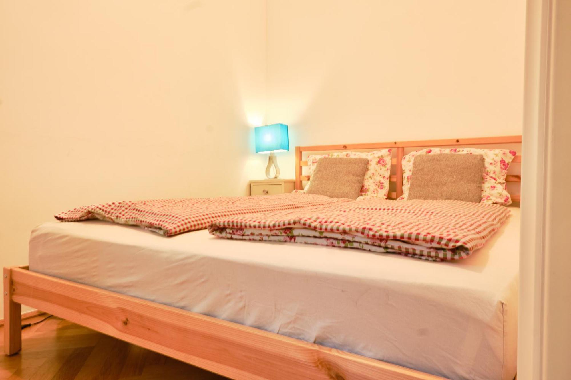 Chic Apartment - Near U3 Metro Виена Екстериор снимка