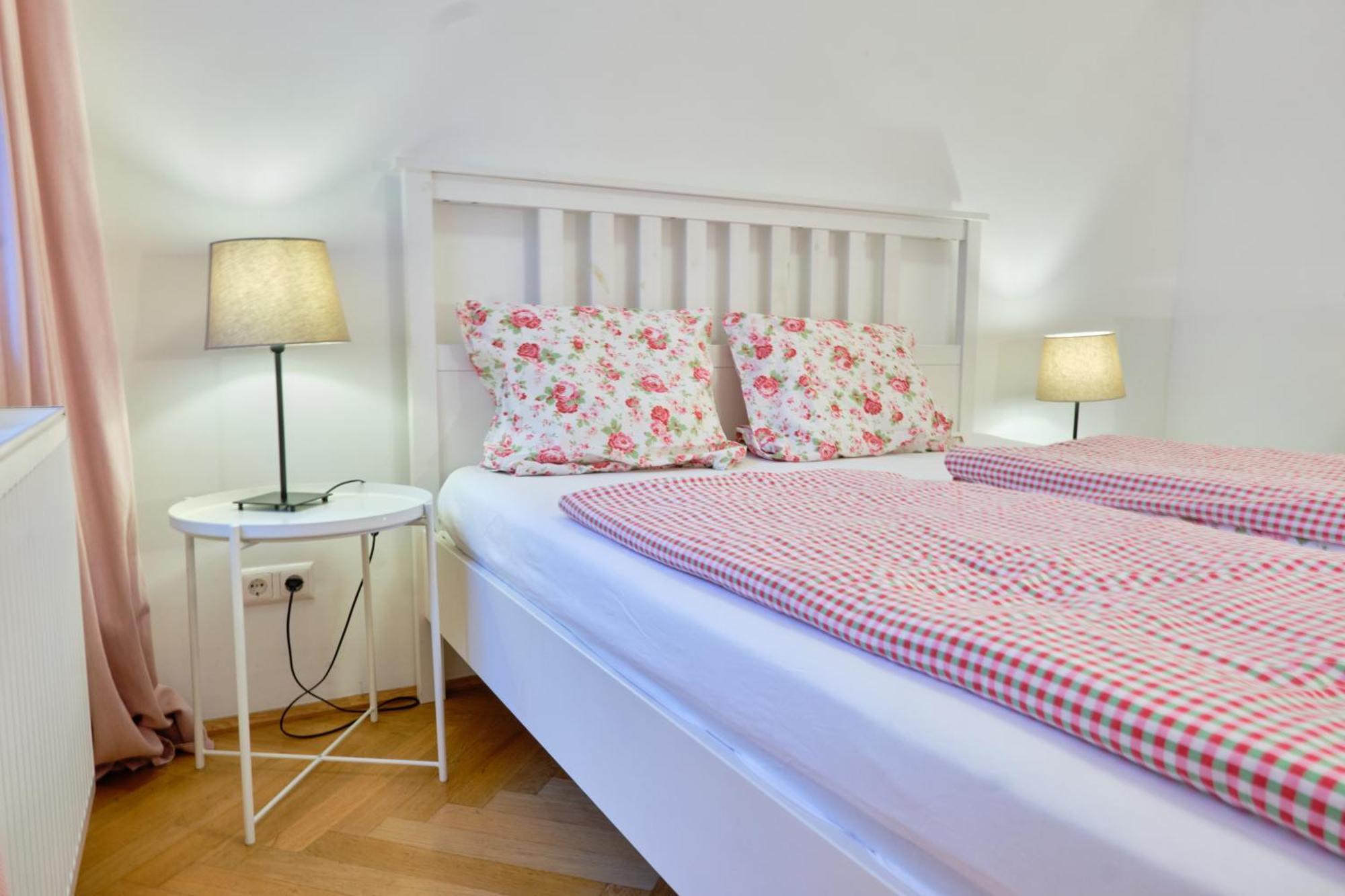 Chic Apartment - Near U3 Metro Виена Екстериор снимка