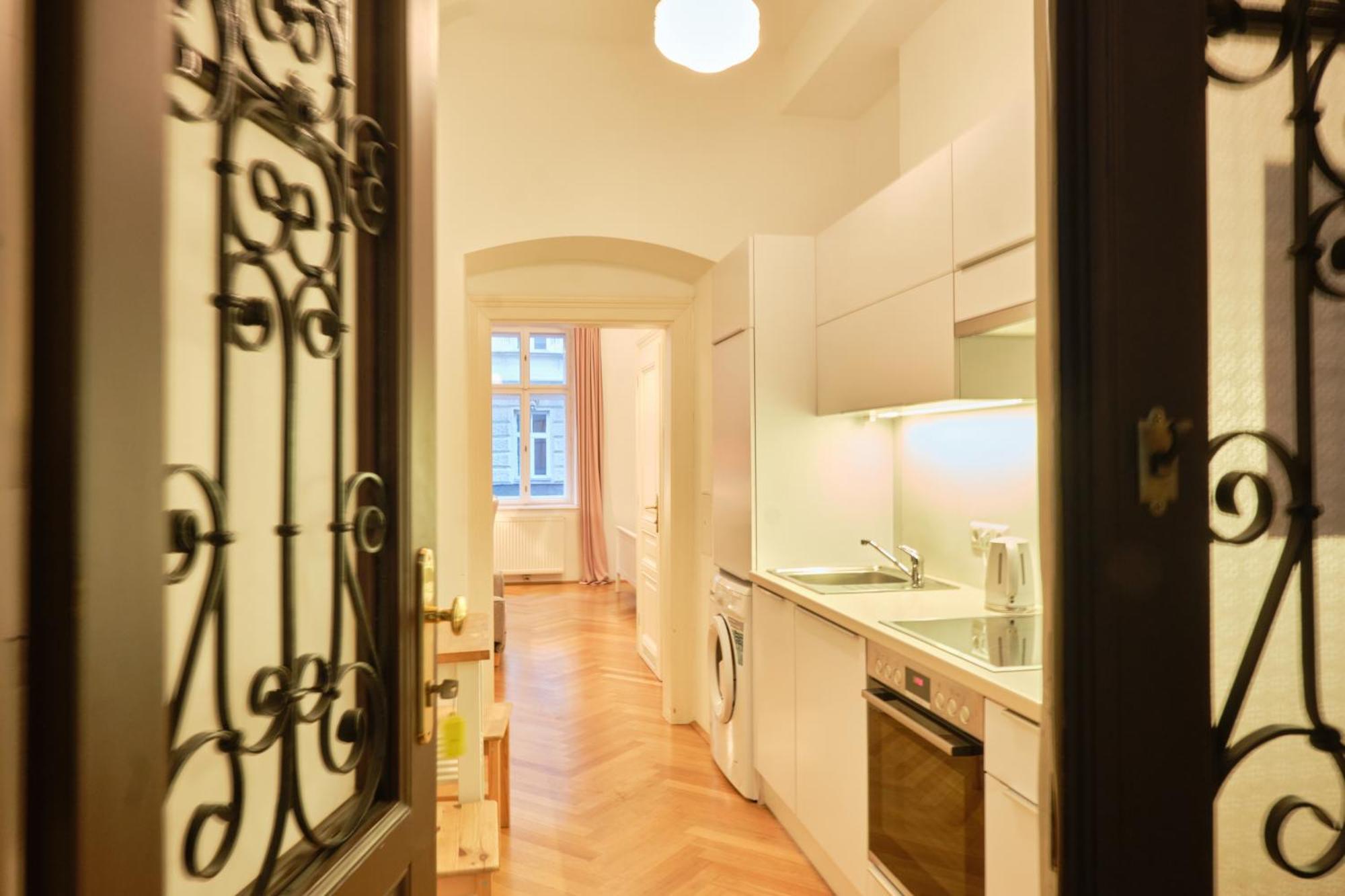 Chic Apartment - Near U3 Metro Виена Екстериор снимка
