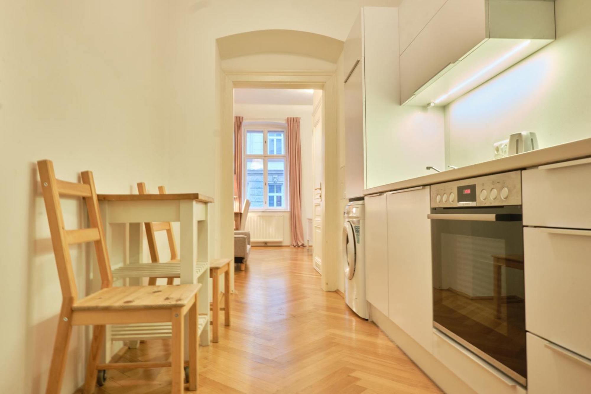 Chic Apartment - Near U3 Metro Виена Екстериор снимка